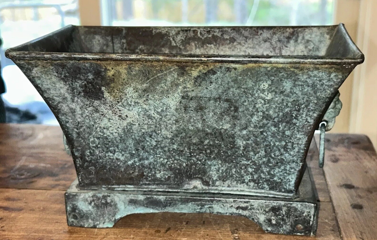 VTG Dbl Lionhead Door Knocker VerdigrisMetal Jardiniere Planter 5”T 8.5”L 5”W