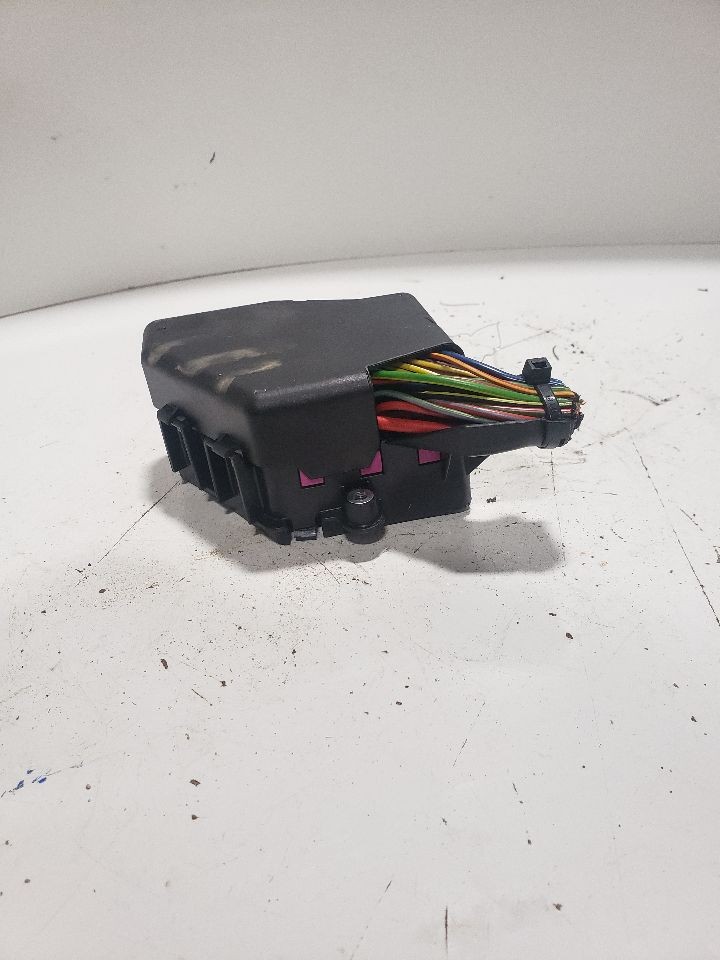 Used Fuse Box Engine fits: 2003 Volkswagen Passat engine compartment Grade A