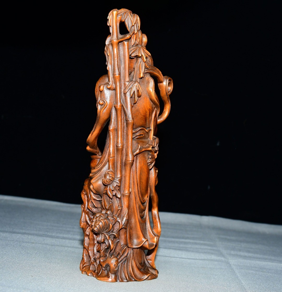 Exquisite Small Leaf Boxwood Beauty Ornament