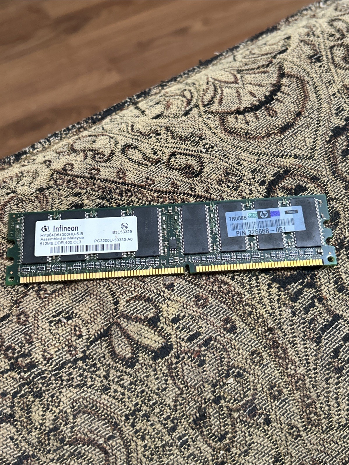 Infineon HYS64D64300HU-5-B Memory Board