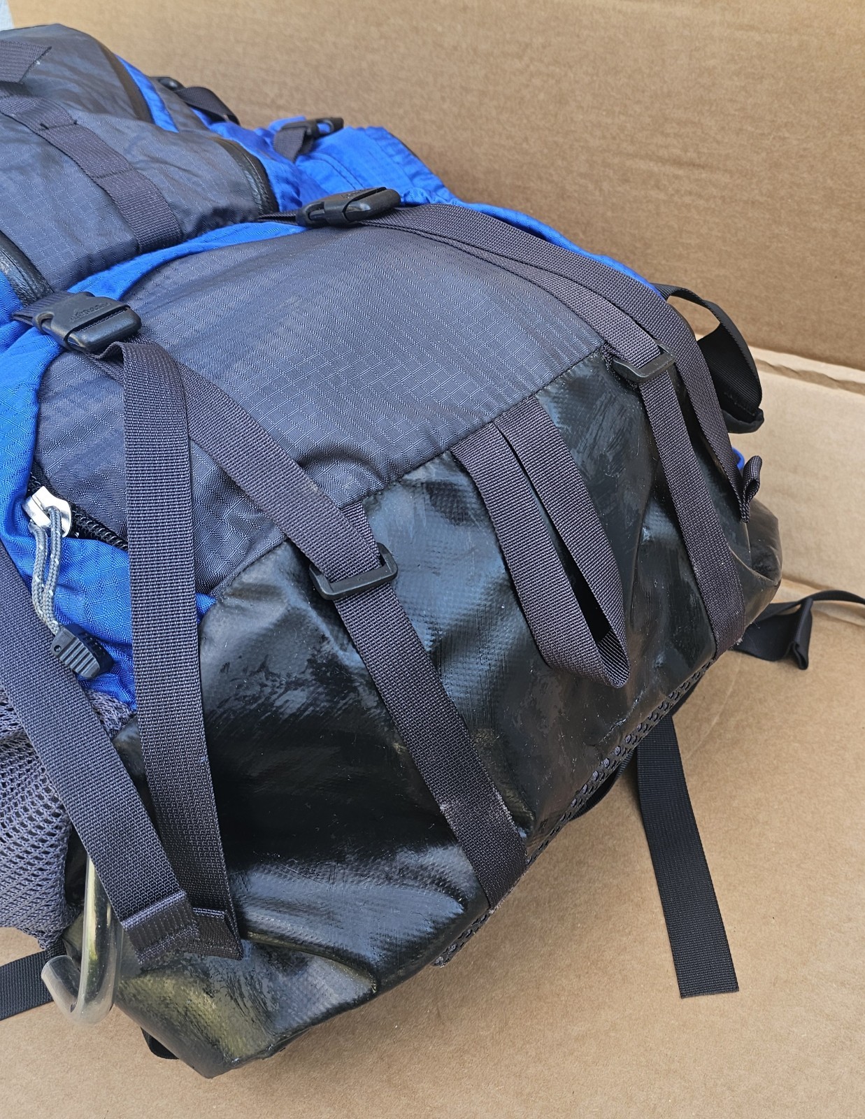 Women's GREGORY DEVA 60 Hiking Backpack Blue CLEAN!! sz SMALL internal Frame