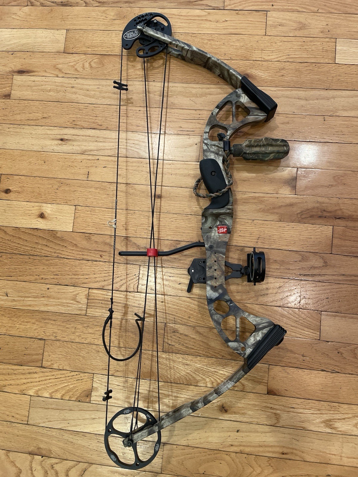 PSE Stinger Bow with Stabilizer and Sight Right Handed