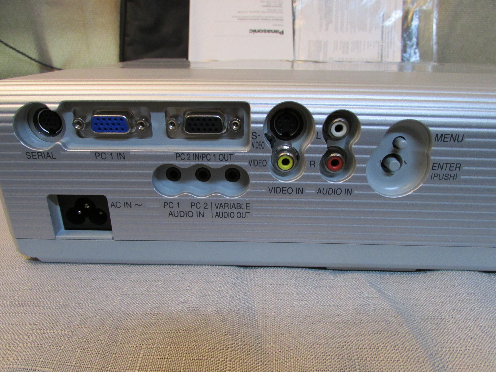 Panasonic LCD Projector PT-LB60U XGA Complete Outfit
