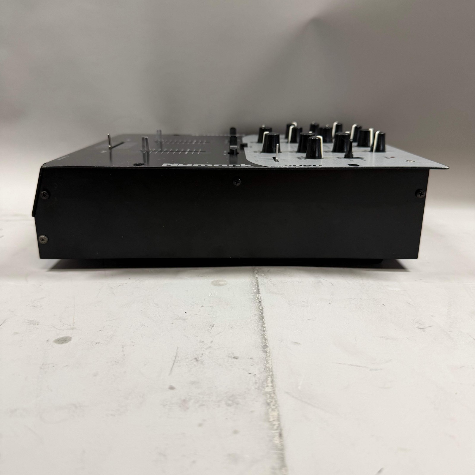Nurmark Mixer Wired DM1050