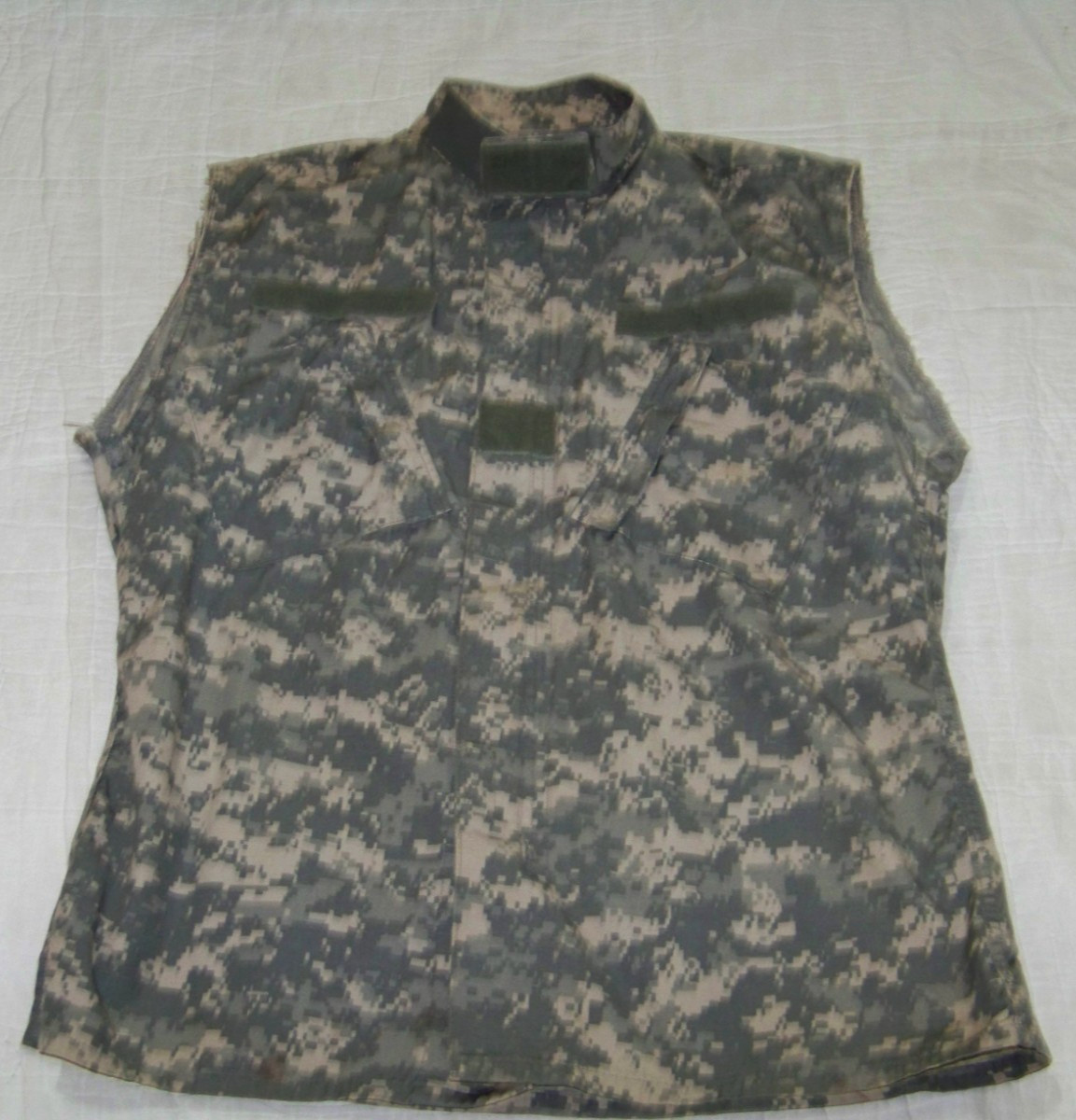 Military Army Combat Zip Front Shirt / Jacket with Cut Off Sleeves - Med-Long