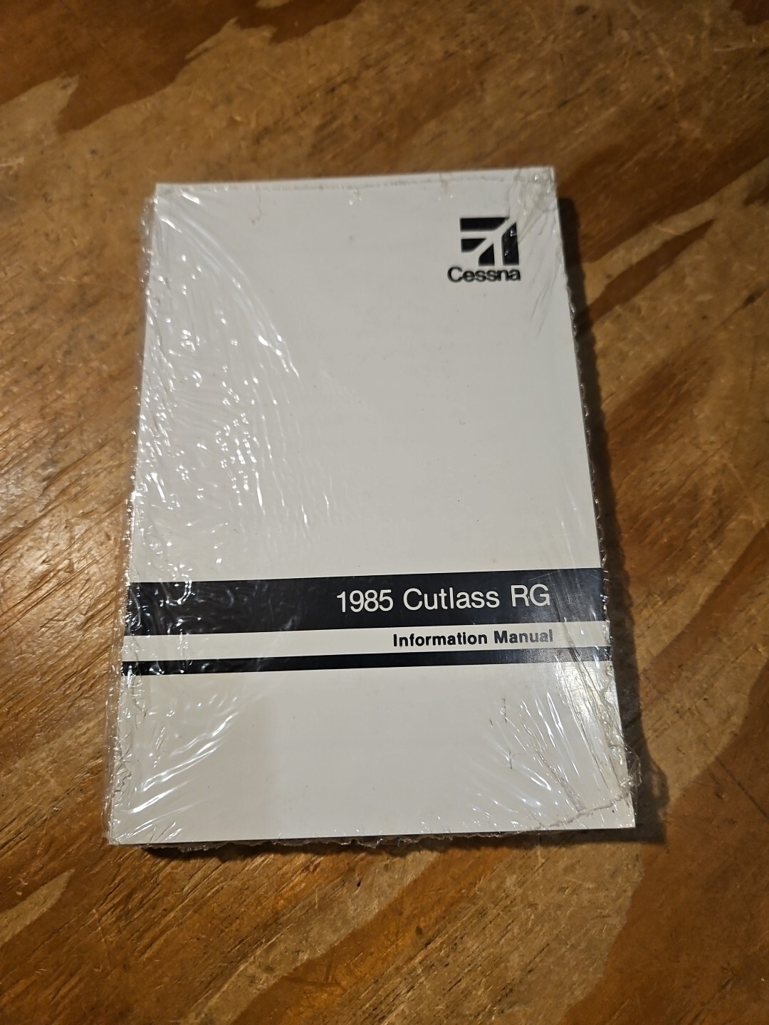 1985 Cutlass RG 172RG Information Manual