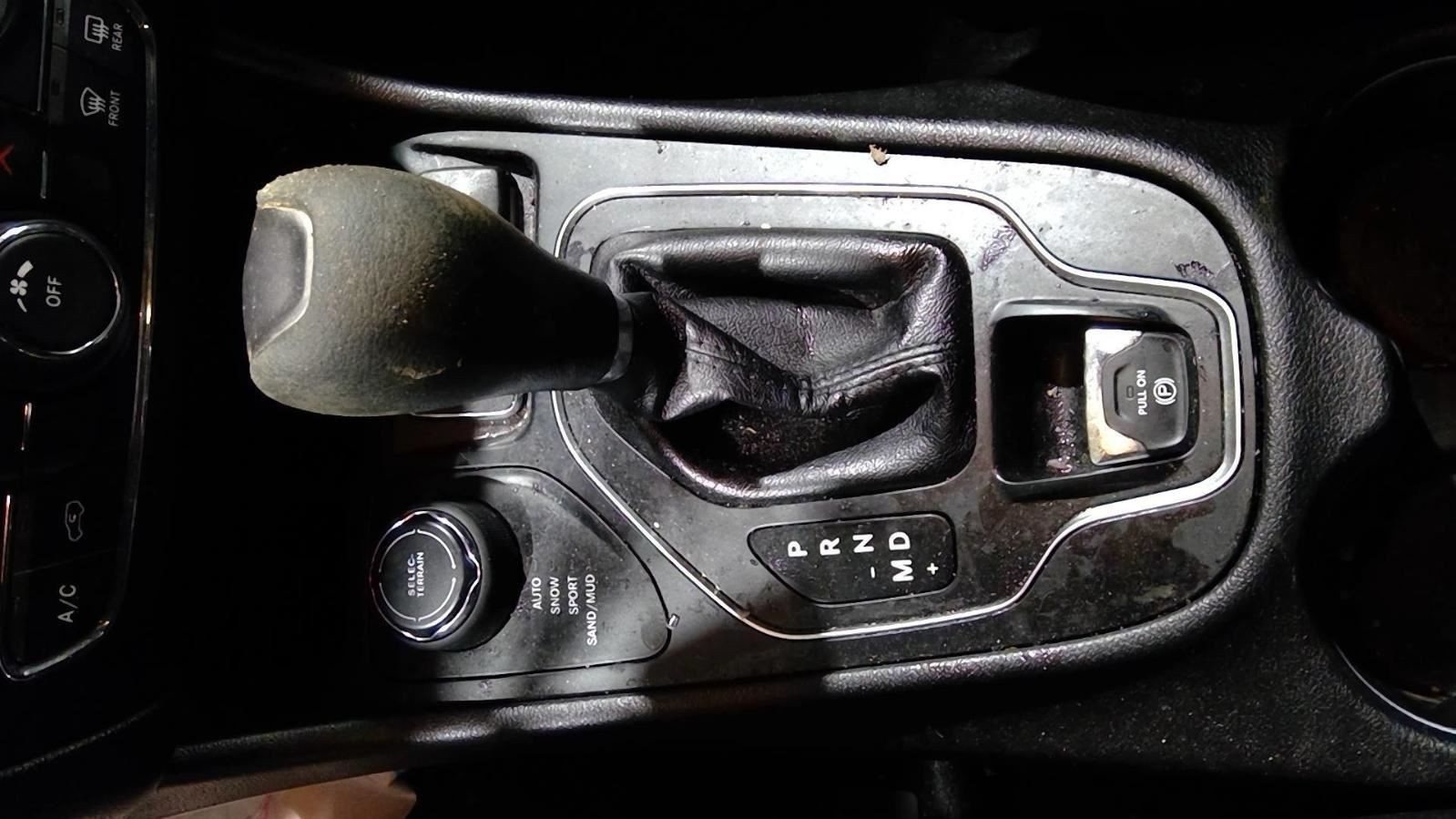 CHEROKEE  2019 Transmission Shift 1012824