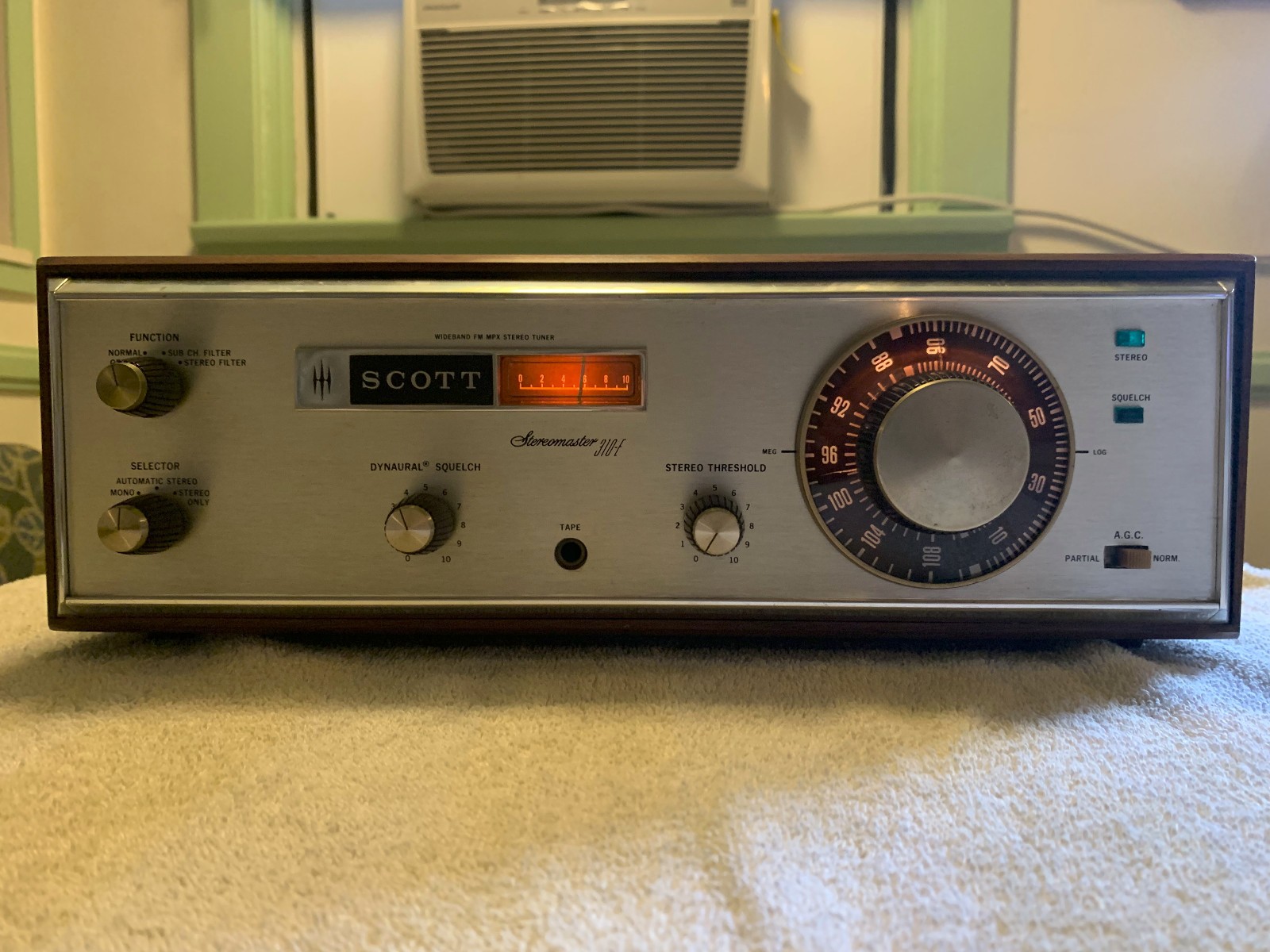 HH Scott 310-E Wideband FM MPX Stereo Tuner