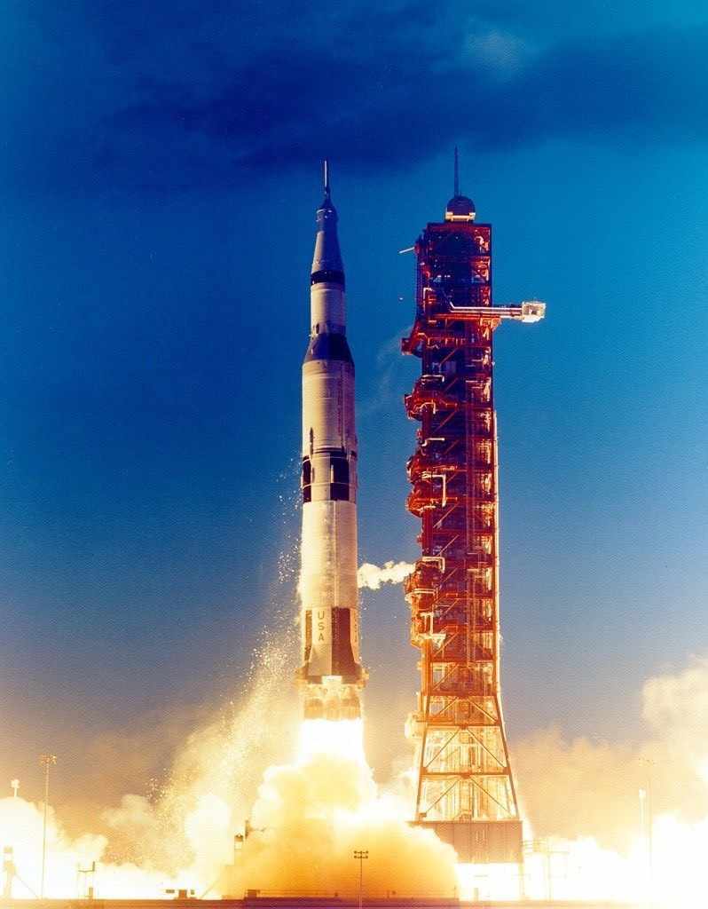 1/200 Scale NASA Saturn V Rocket Model 3D Build Painted