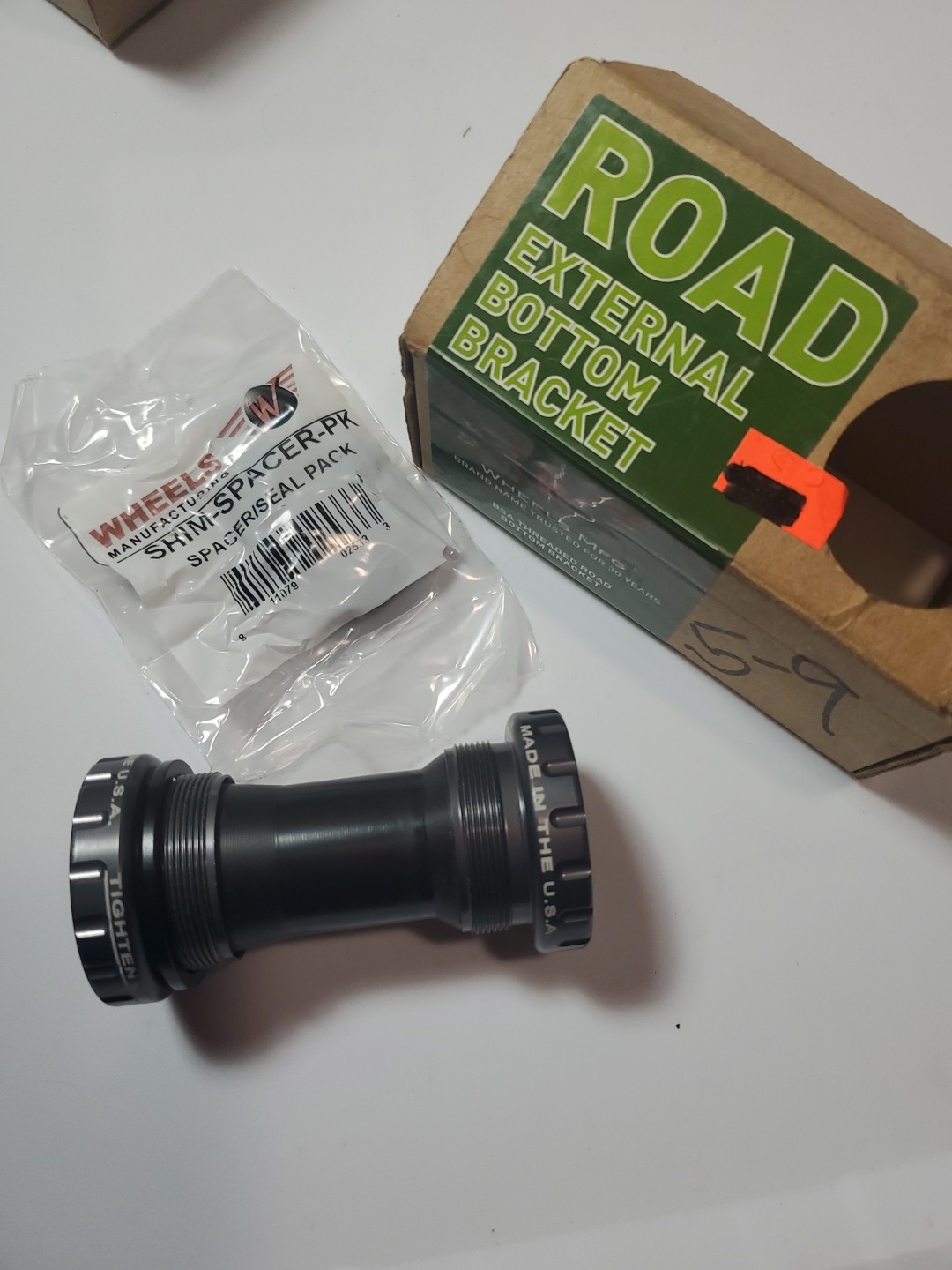 Wheels Manufacturing Shimano Road External Cups 68mm (BSA) 24mm spindle NOS