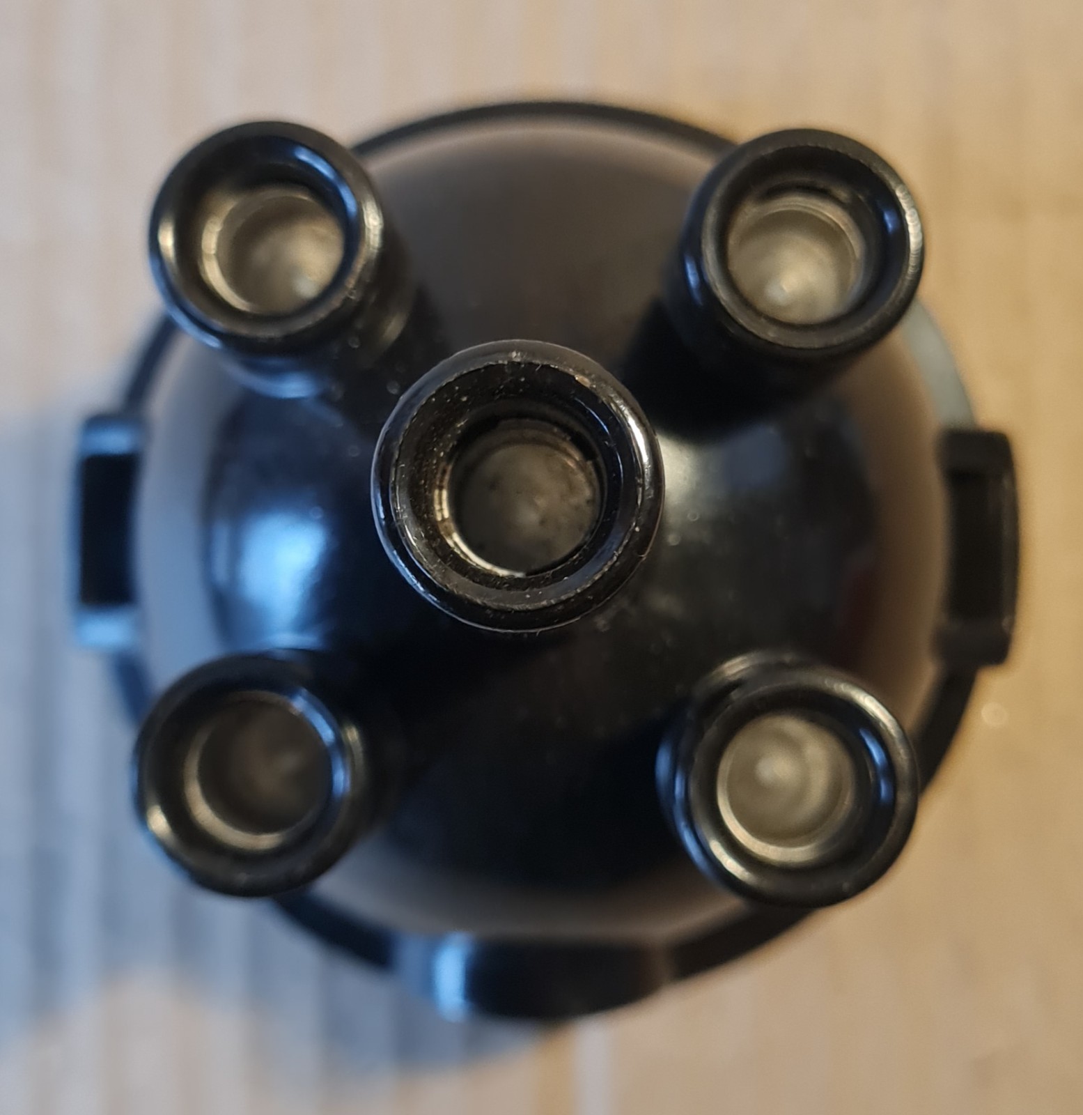 Classic Mini Unipart Distributor Cap 25D4 Top Entry Exit Type GDC103 NOS