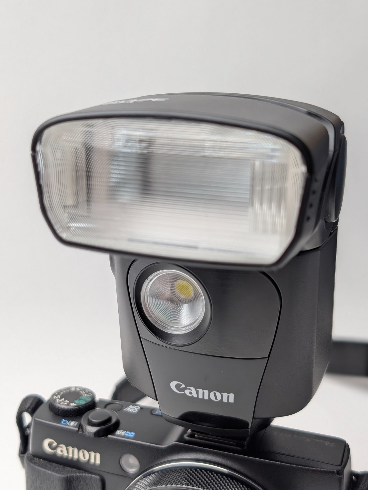 Canon Speedlite 320EX Flash w/ Case & Stand for EOS Cameras Tested Working