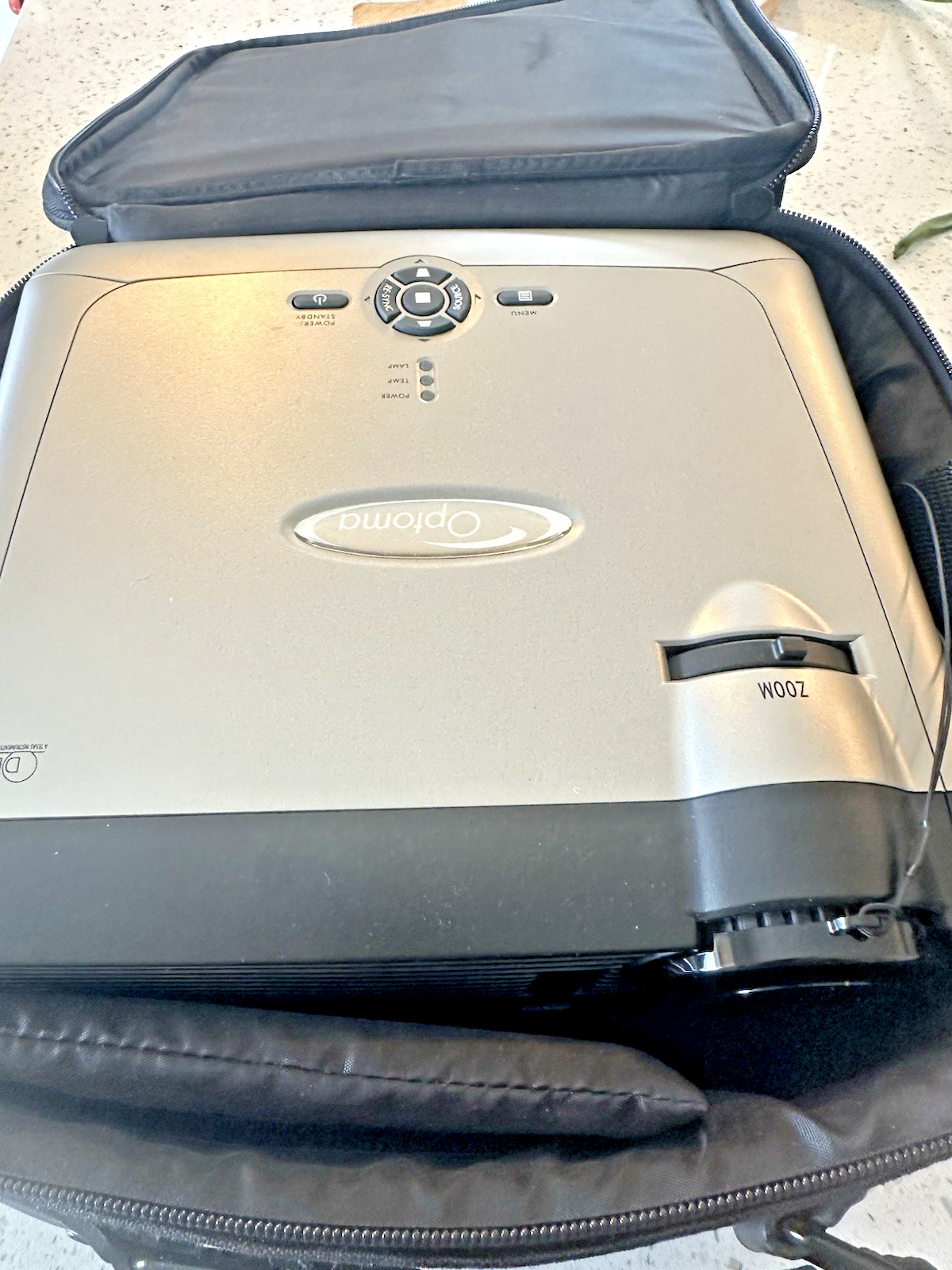 Optoma DLP Projection Display Model EP719 DLP Projector With Case Wires Remote
