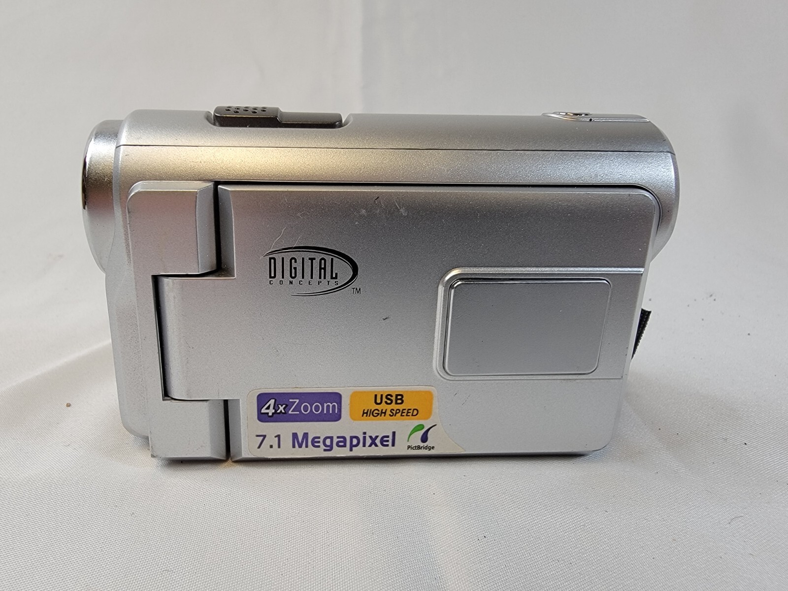 Digital Concepts 4x Zoom 7.1 Magapixel 45 Mm  F3.0 Camera - Tested Turns On