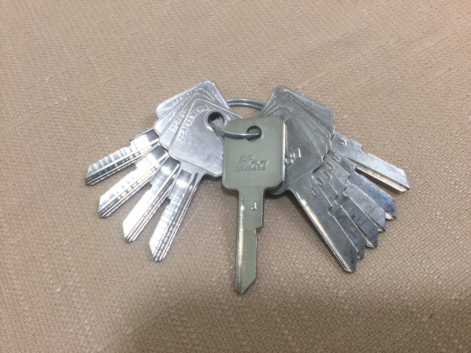 General Motors by Ilco, B46 set of 11 key blanks, Ilco: P10983 - Locksmith