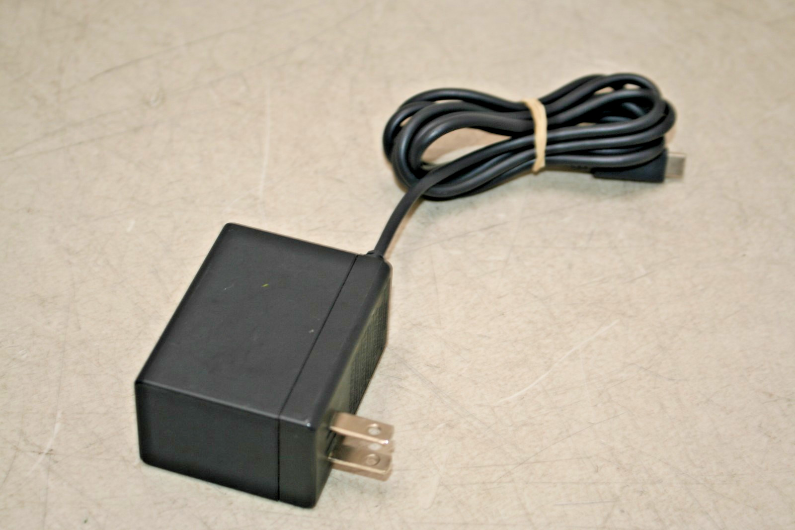 Genuine Nintendo Switch Charger USB-C AC Power Adapter HAC-002 (USZ)