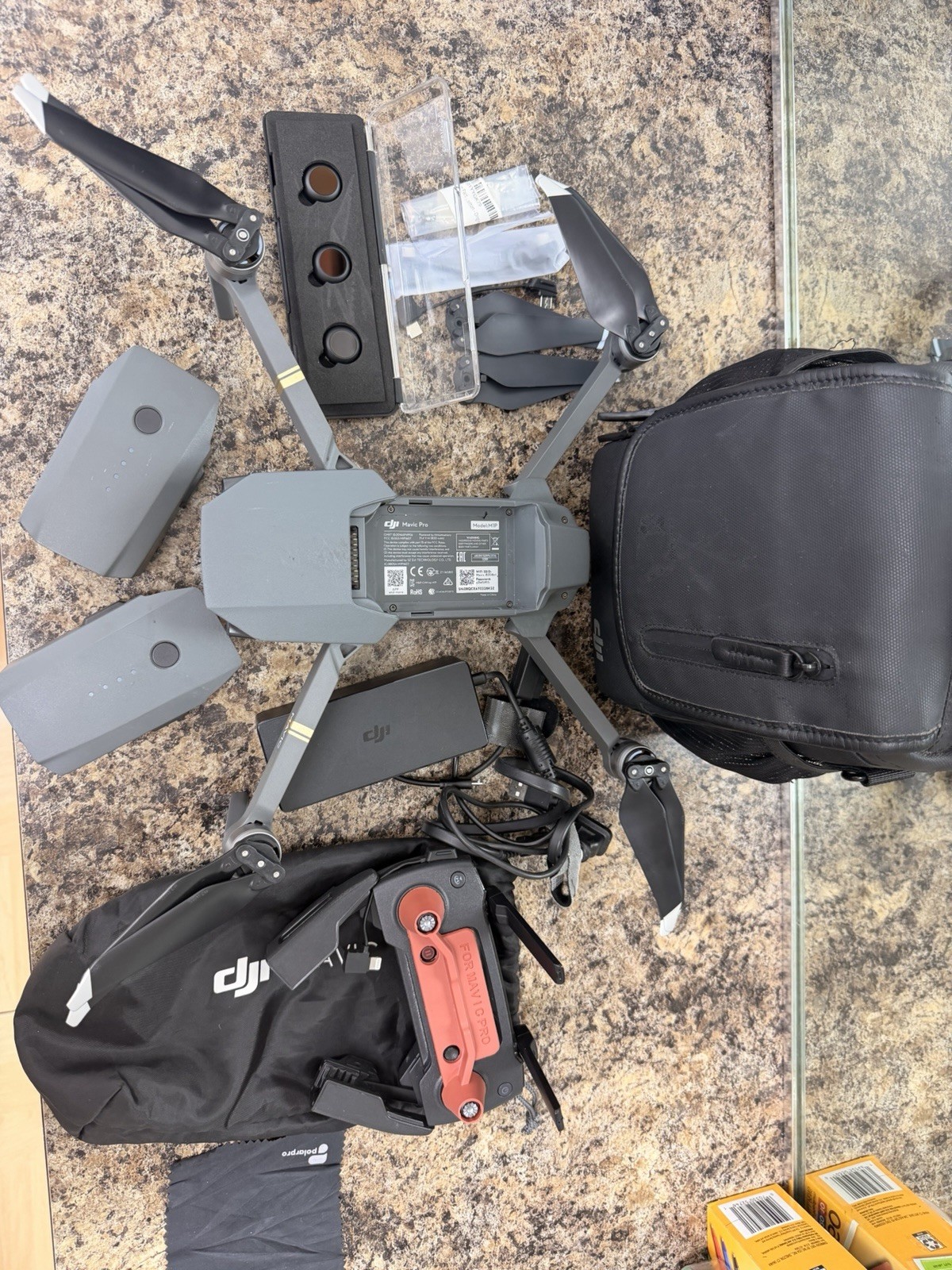 DJI Mavic Pro Fly More Bundle 2  Batteries Charger Bag Extras Algunos Accesorios