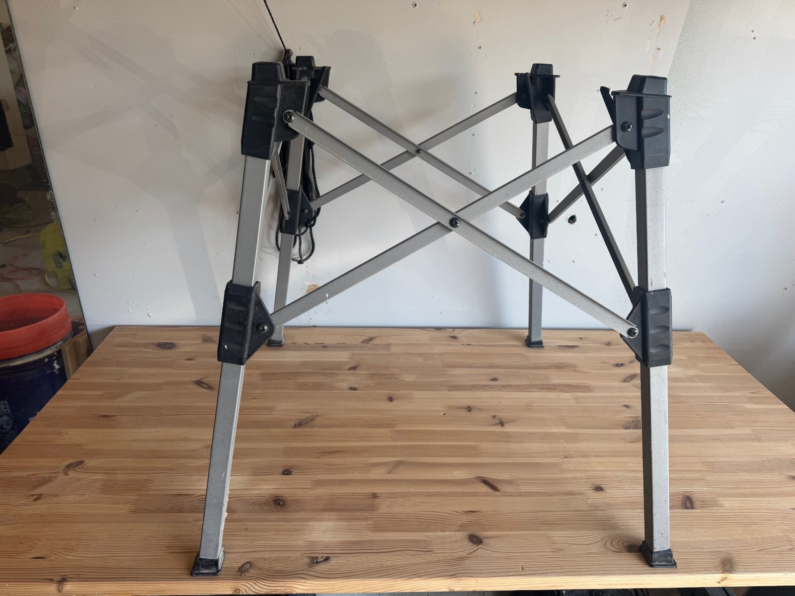 Ryobi RTS21G Table Saw Quick Stand