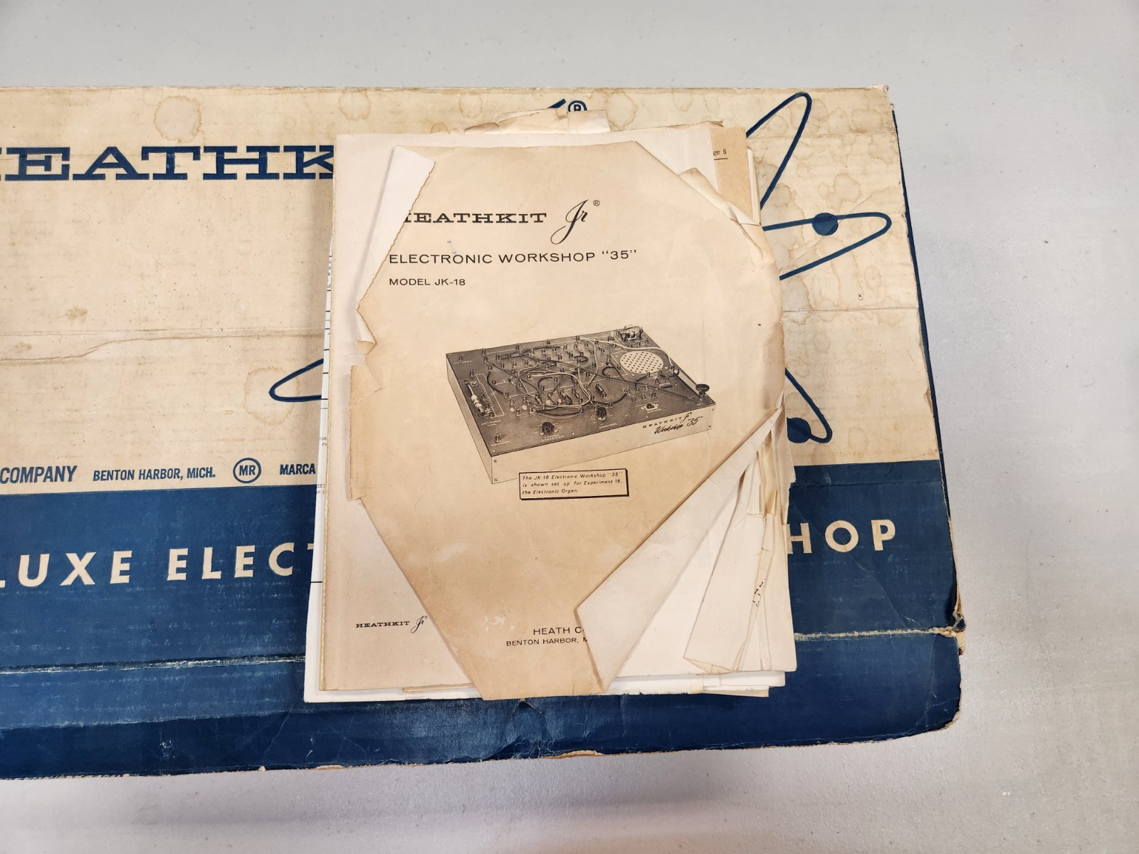 Heathkit Jr. DELUXE ELECTRONIC WORKSHOP - See Pictures & Read Description