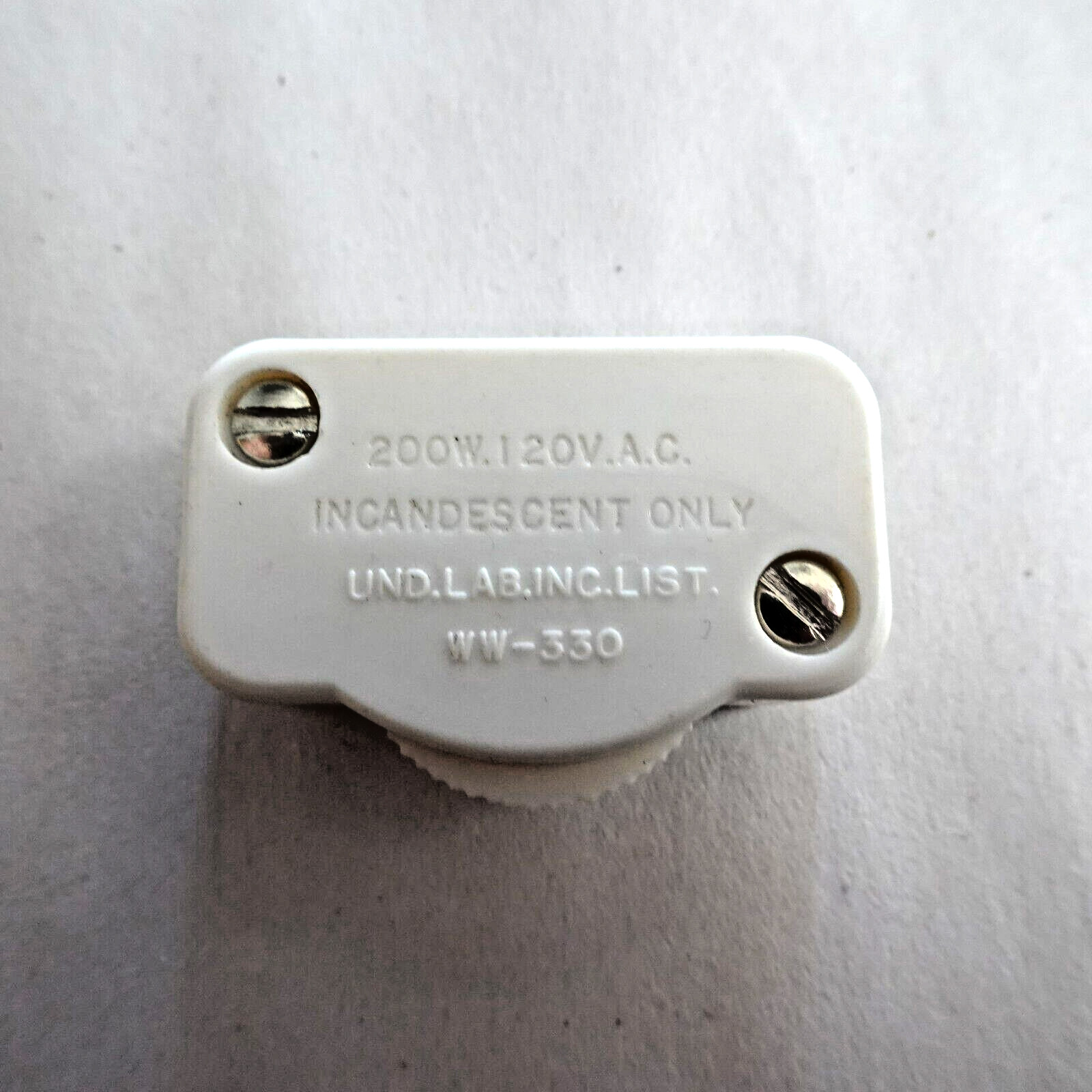 Hi Low In Line Switch White 200 Watts 120V SPT-1 Rotary Incandescent Only