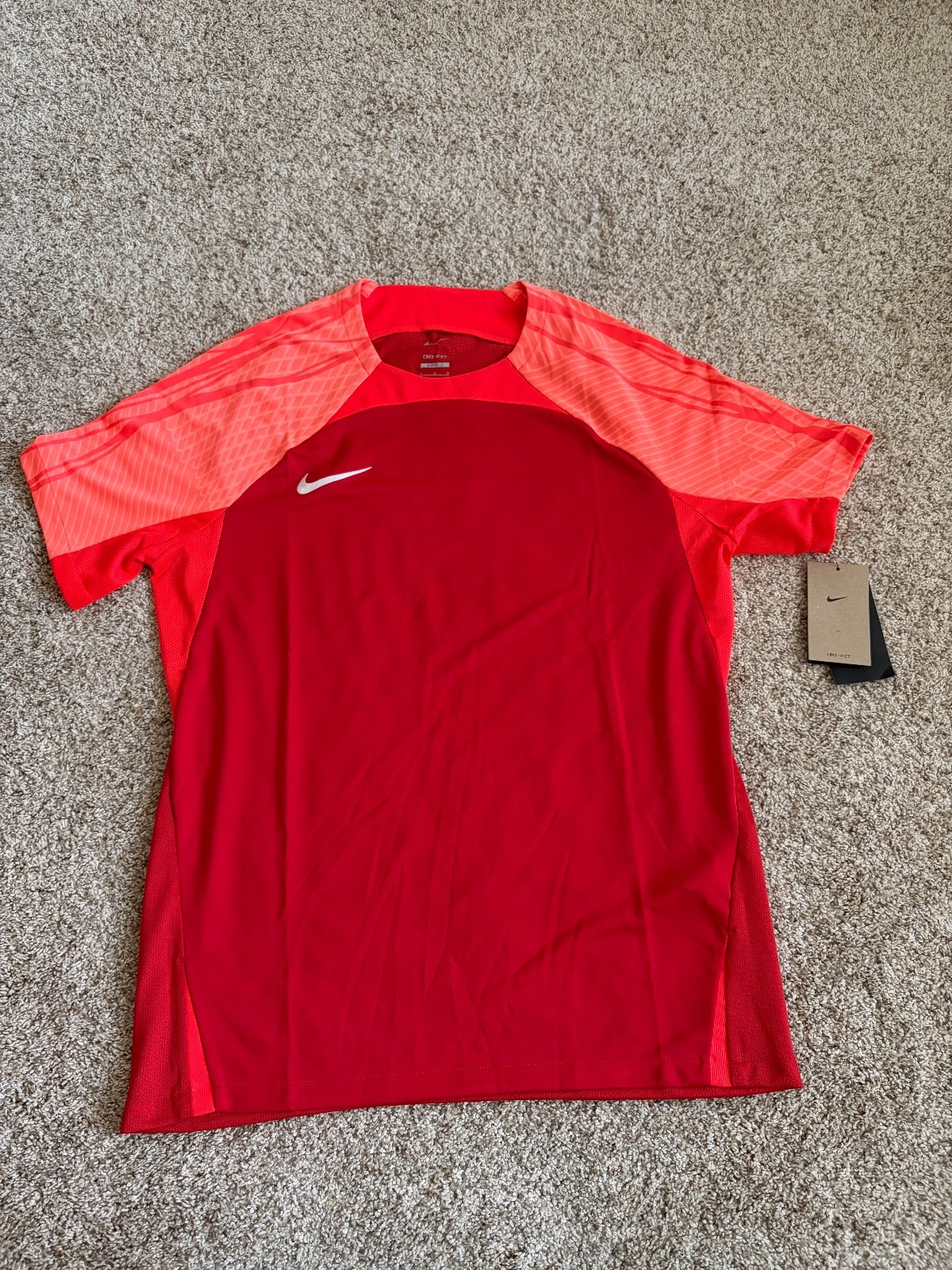 NWT NIKE Mens Football/Soccer Red Activewear Shirt Top L