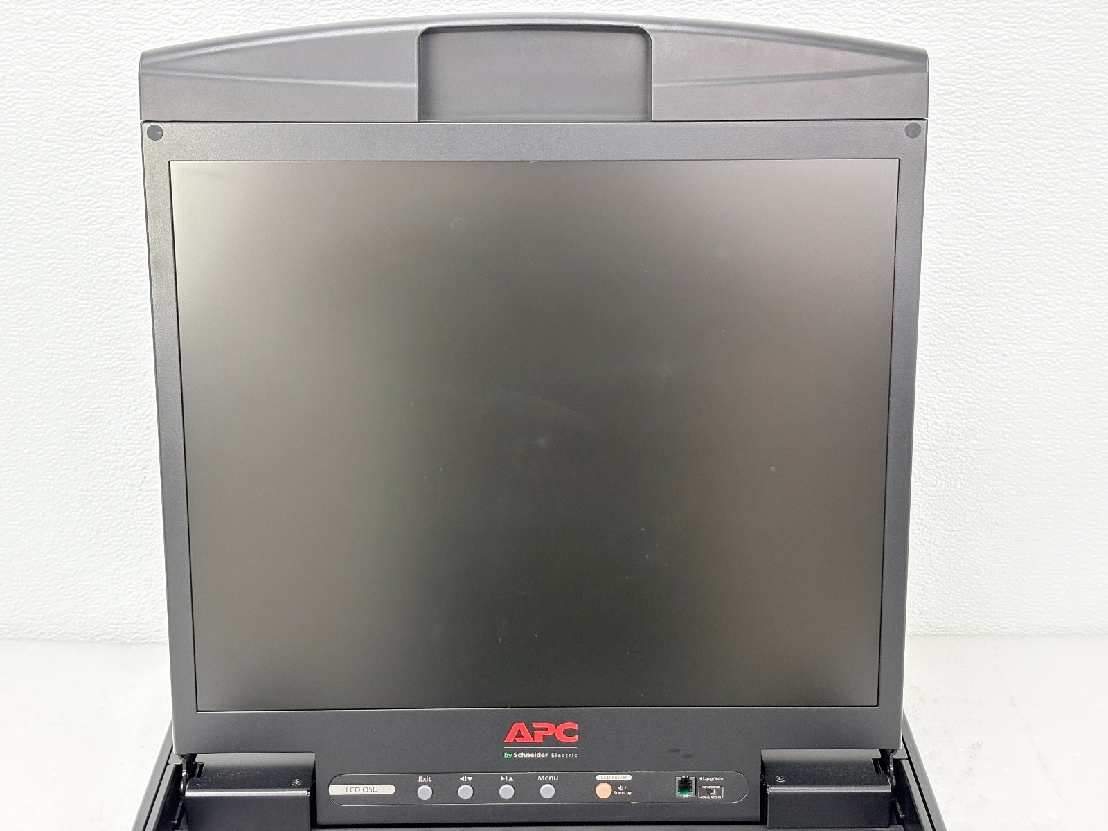 PRE OWNED | APC By Schneider Electric AP5719 19” LCD Rack Console Server - Black