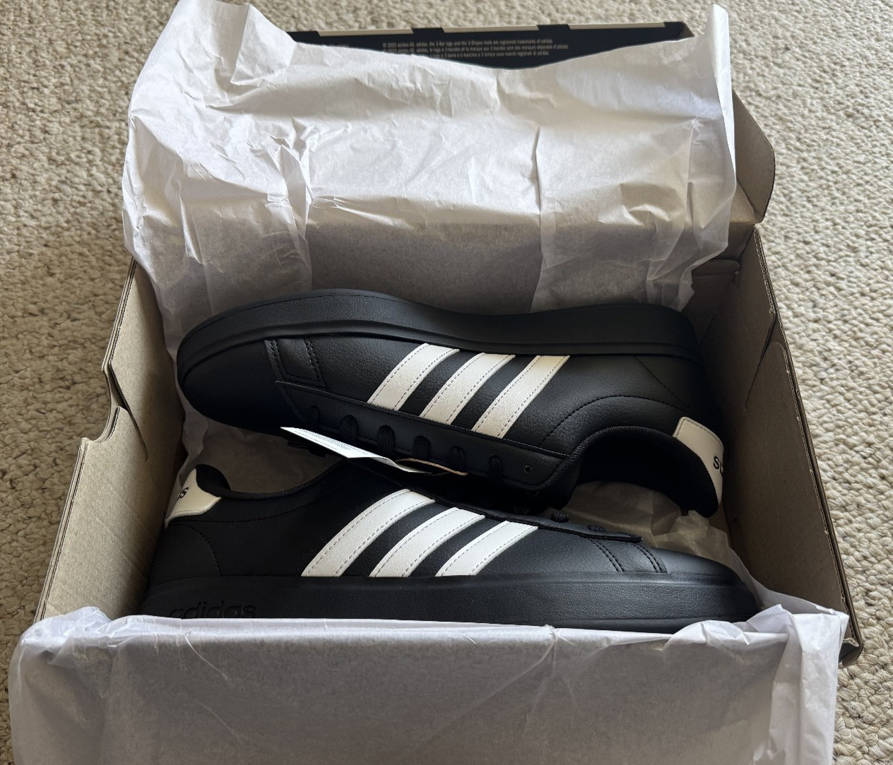 adidas Grand Court 2.0 Men’s Size 10 Black White Sneakers NWT JR0546 Tennis Shoe