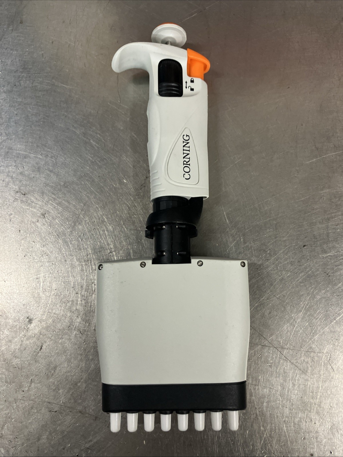 CORNING Lambda Plus 20-200uL 8-Channel Pipettor Autoclavable