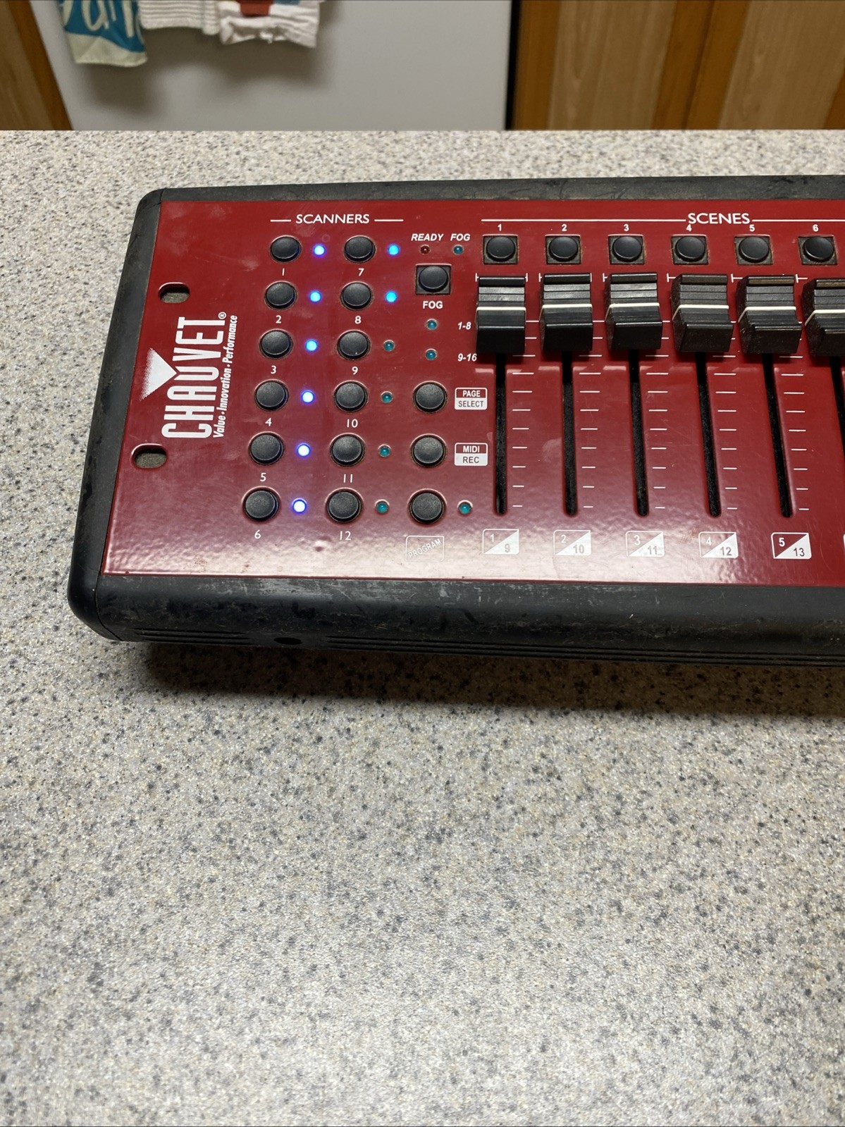 Chauvet DMX-55 Lighting Controller Mixing Desk With MIDI. Rack Mount Powers Up