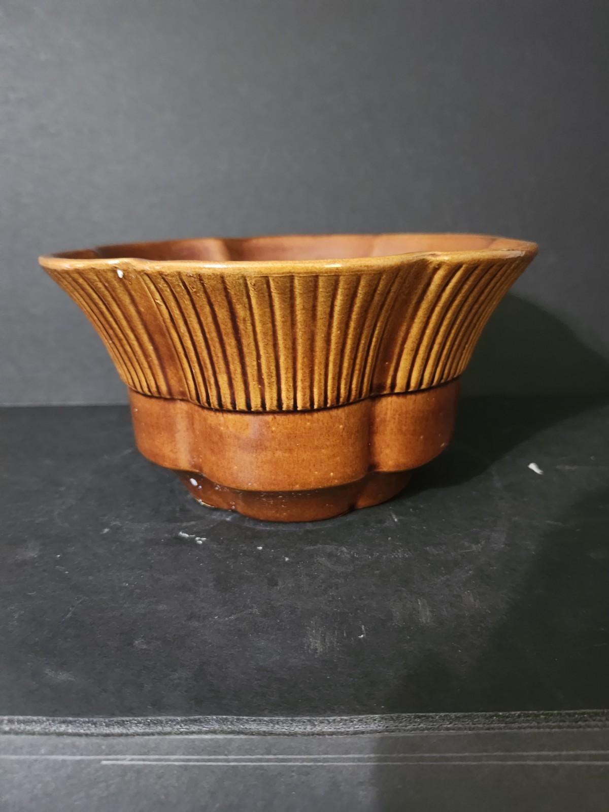 VTG Chocolate Brown Biwl/planter  #156