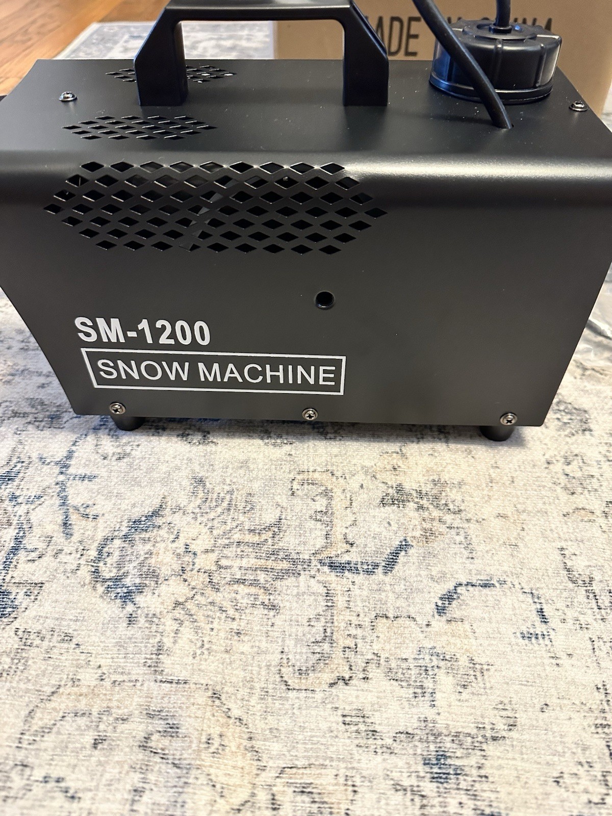 Snow Machine, 1200W Wireless Remote Control Snow Maker Machine for Outdoors Port