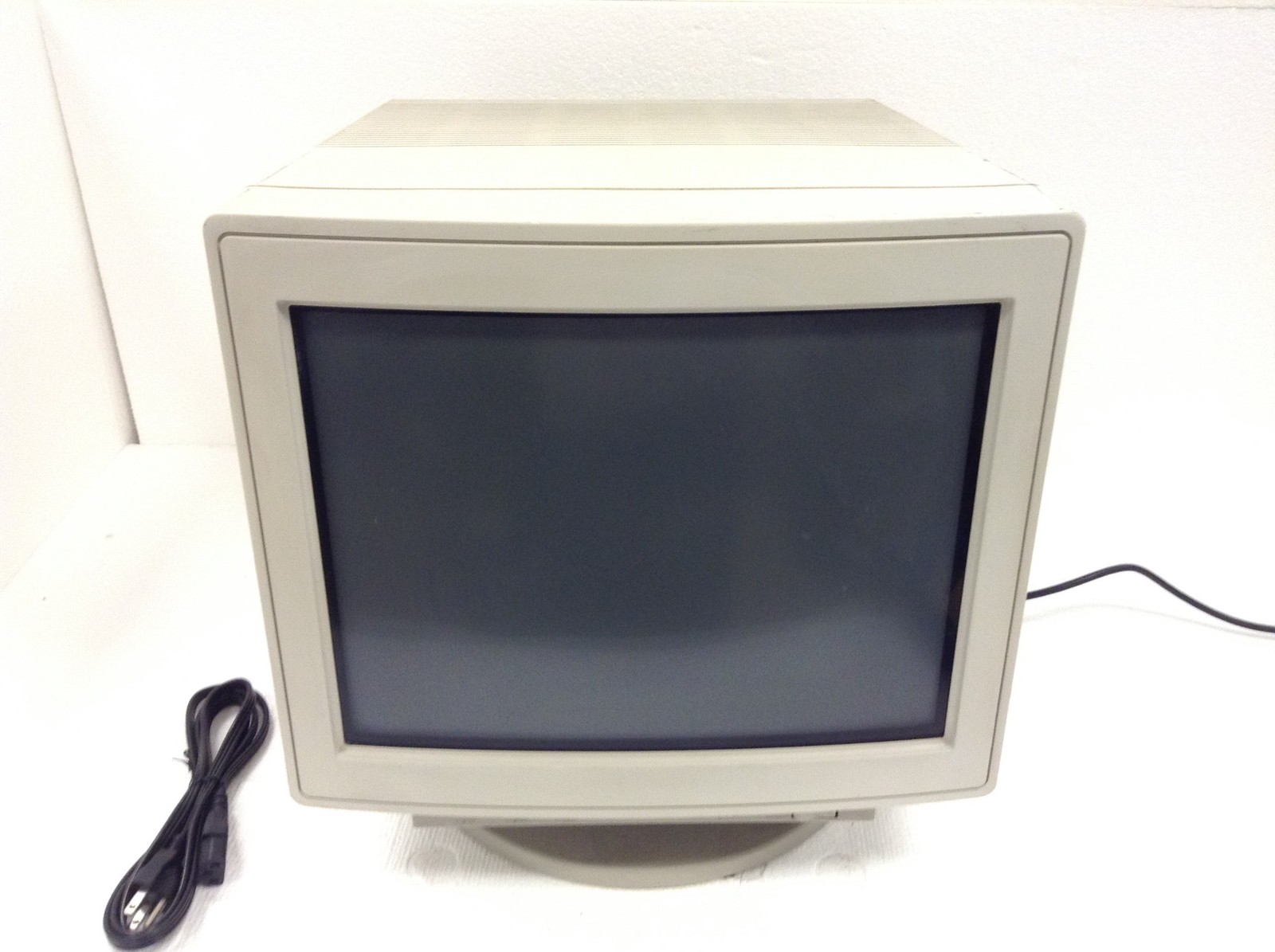 Vintage Sony GDM-1601 16” Trinitron Graphic Display Monitor Working FREE SHIP