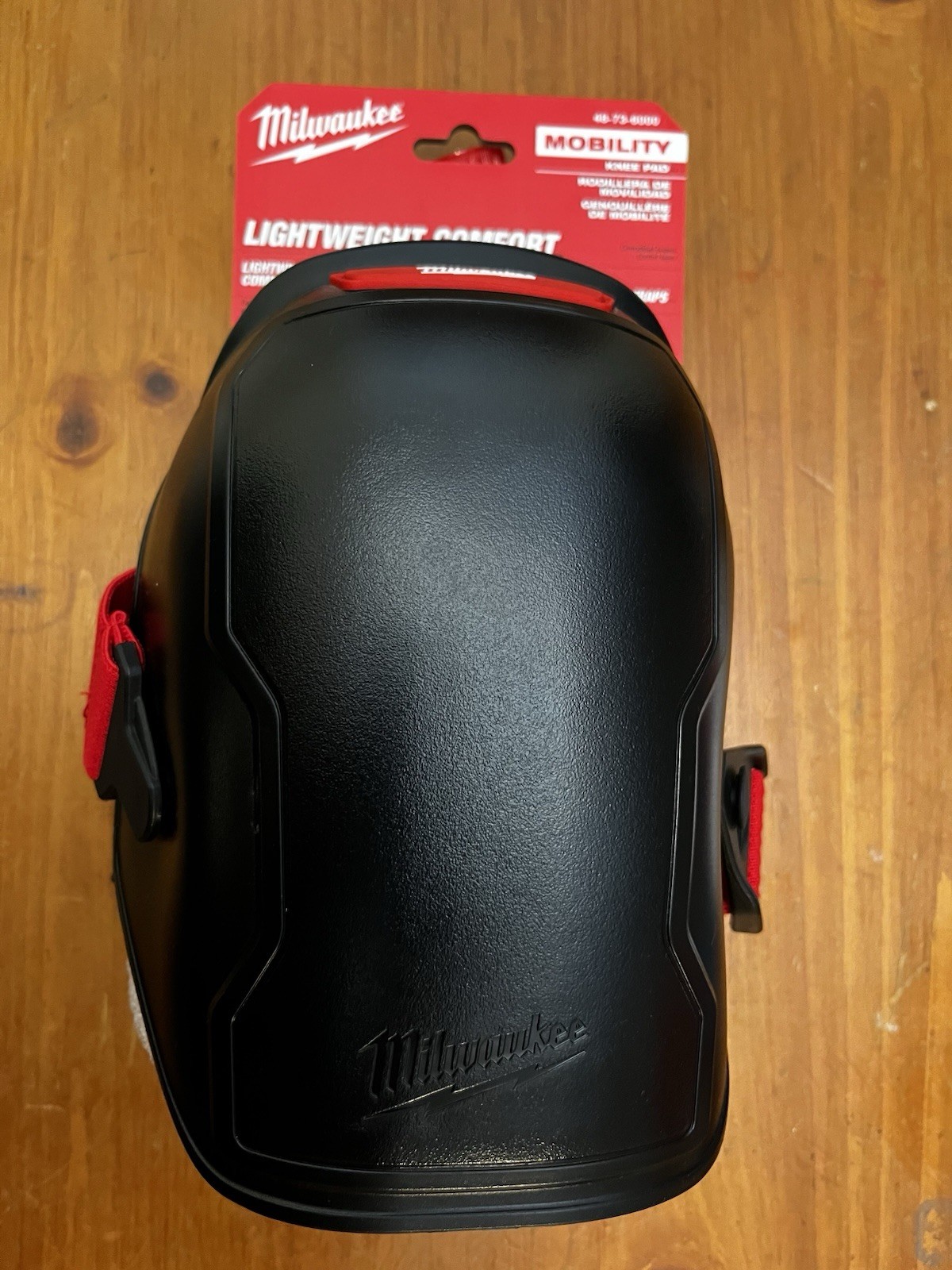 Milwaukee 48-73-6050 Lightweight Comfort Knee Pads Black Red Plastic Foam
