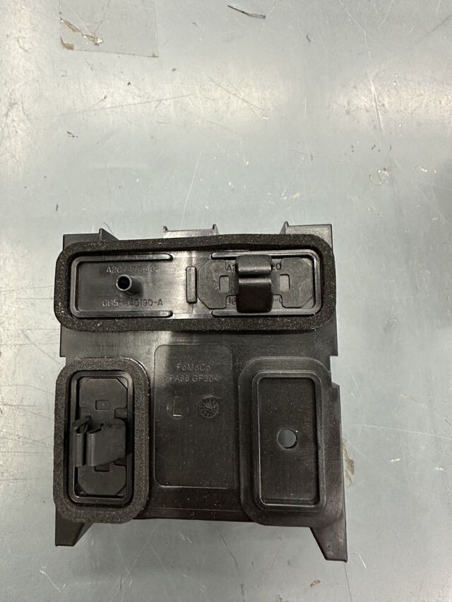Genuine Ford Blind Spot Detection System Warning Sensor Bracket GB5Z-14D189-D