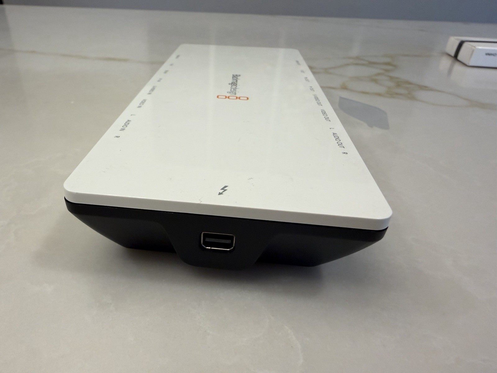 Blackmagic Design Intensity Shuttle Thunderbolt Video Capture HDMI RCA S-Video