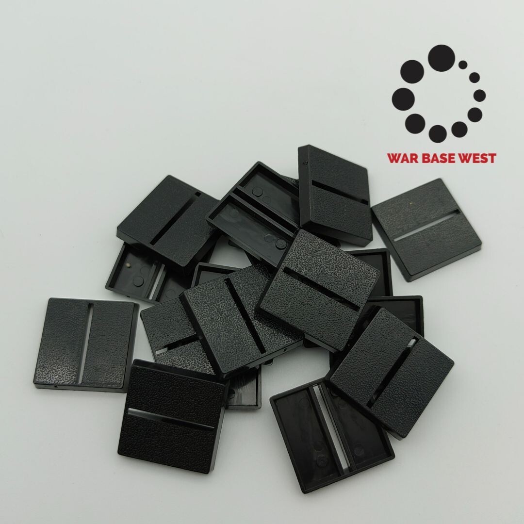 Lot Of 20 25mm Square Slot Bases Used For Warhammer Fantasy  Saurus Orc Chaos