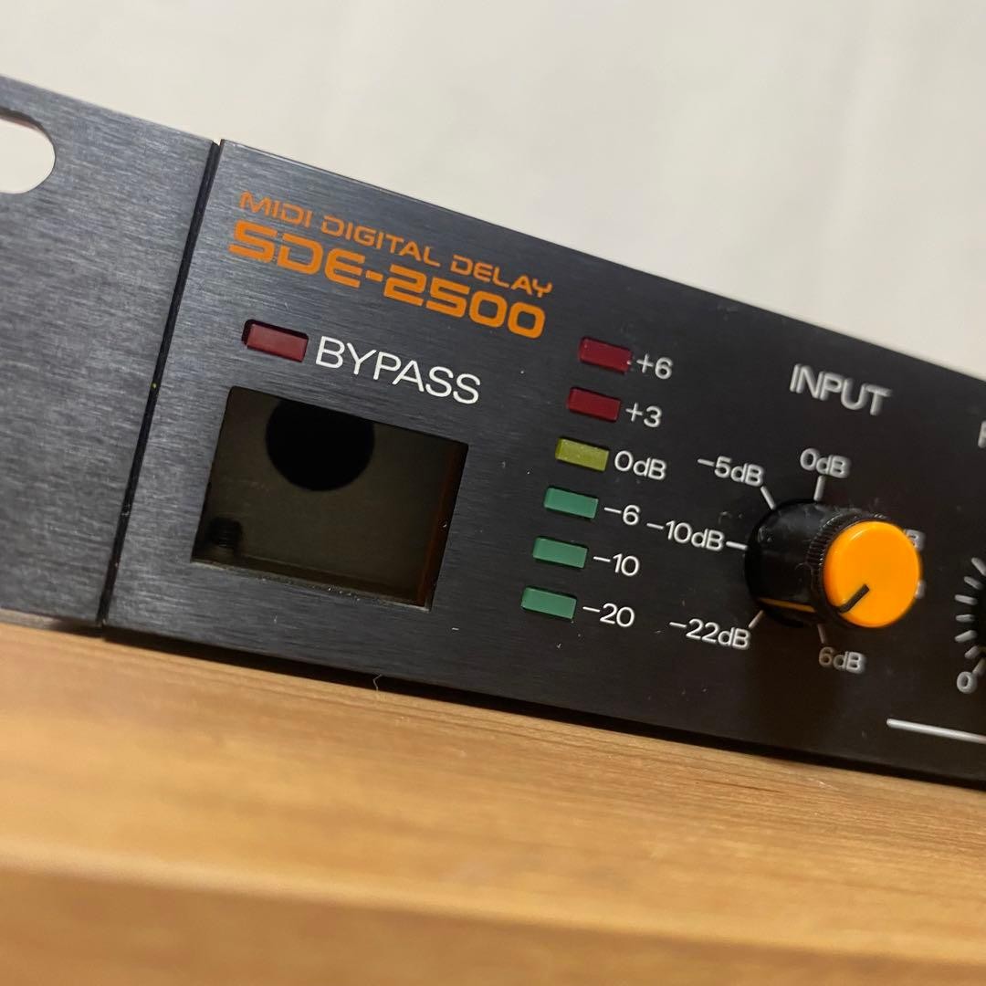 Roland SDE-2500 Digital Delay Effect