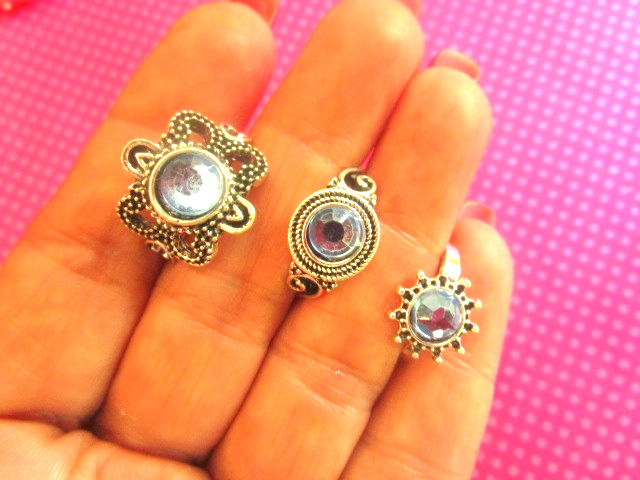 Blue crystal aztec toe ring set