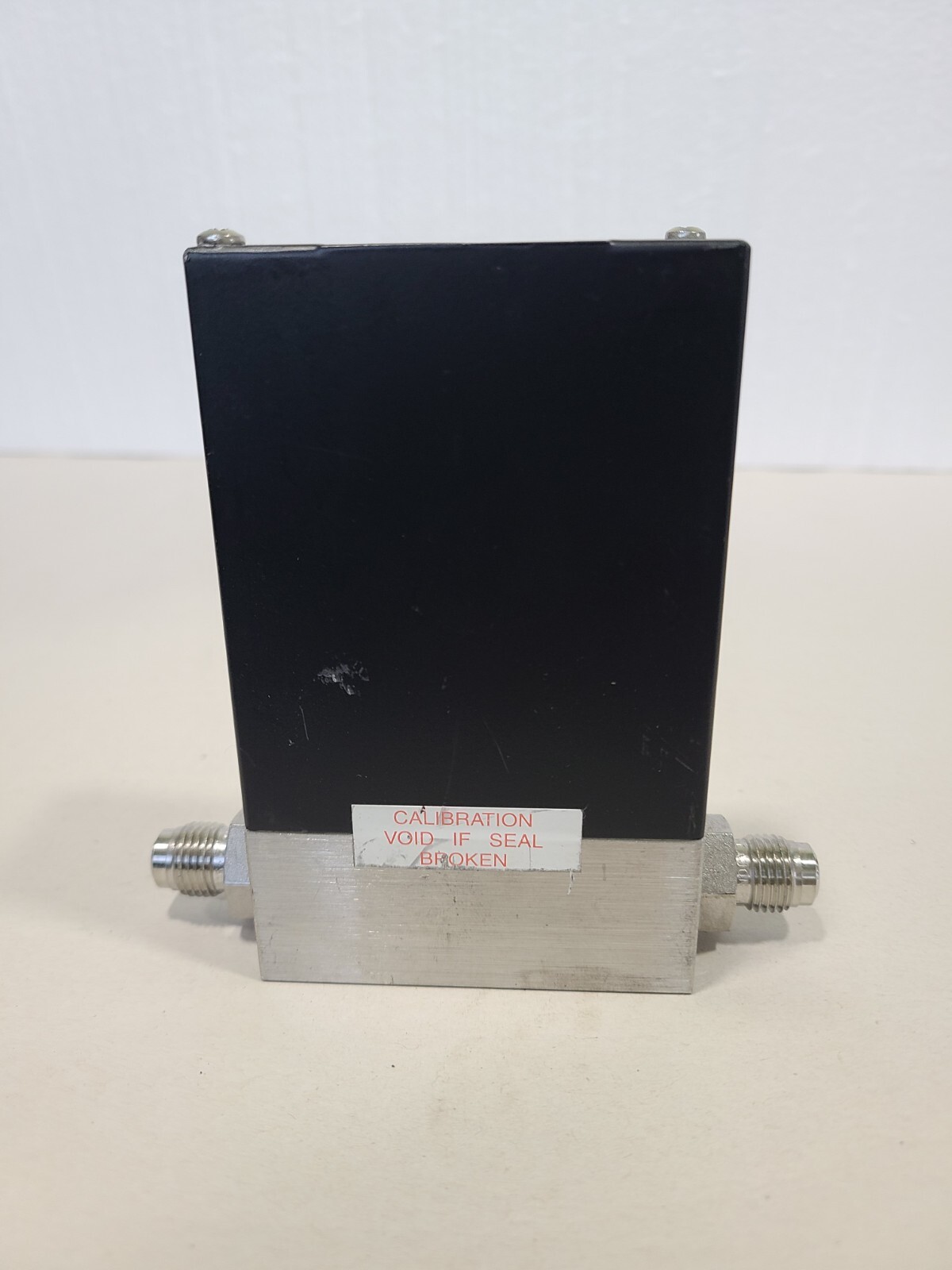 Tylan FC-2900 4V Mass Flow Controller 50 SCCM N2 Viton