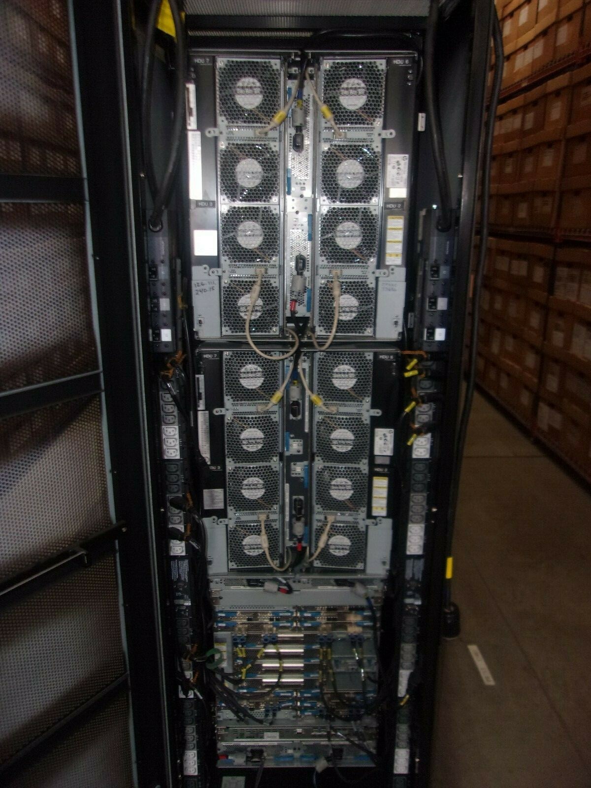 HP HPE XP P9500 (eXtended Platform) STORAGE WORKS DATA STORAGE DISK ARRAY