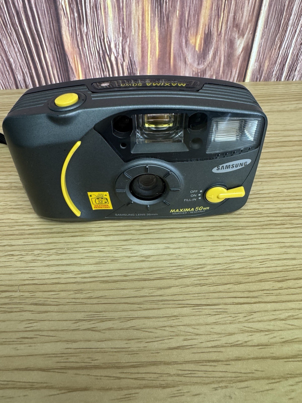 Samsung 50 WR camera maxima Weather Resistant  -  Works- Missing Battery Close