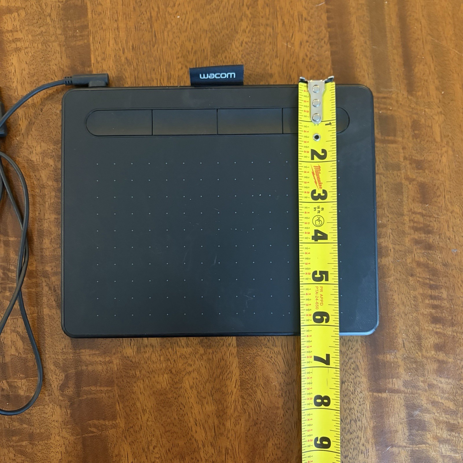 Wacom Intuos Small Bluetooth Graphics Drawing Tablet, 4 Customizable ExpressKeys