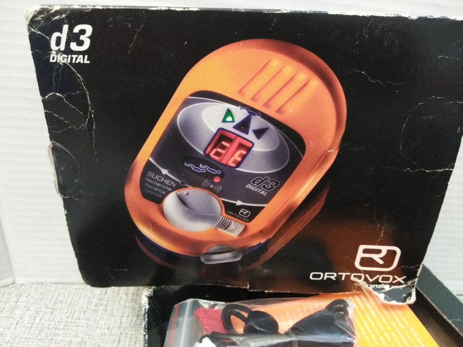 Ortovox d3 Digital Avalanche Transceiver With Chest Strap, case, box manual