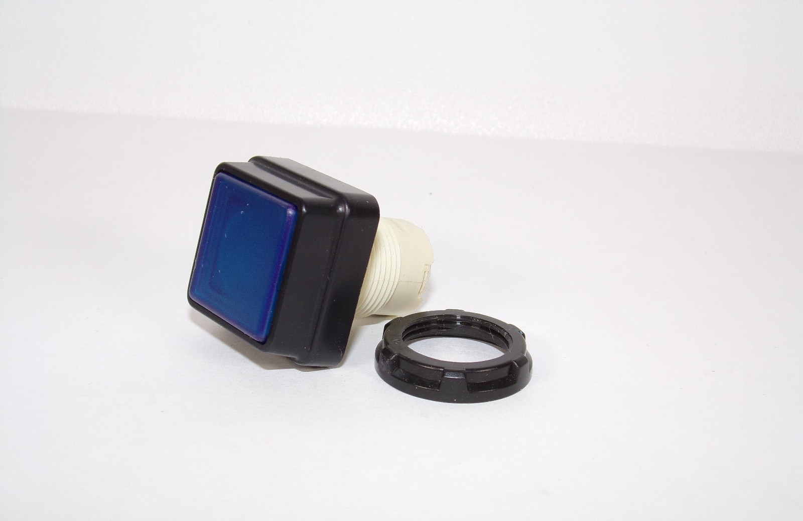 *New* Telemecanique D5A2B Push Button Operator, 021856, Blue (Qty 2)
