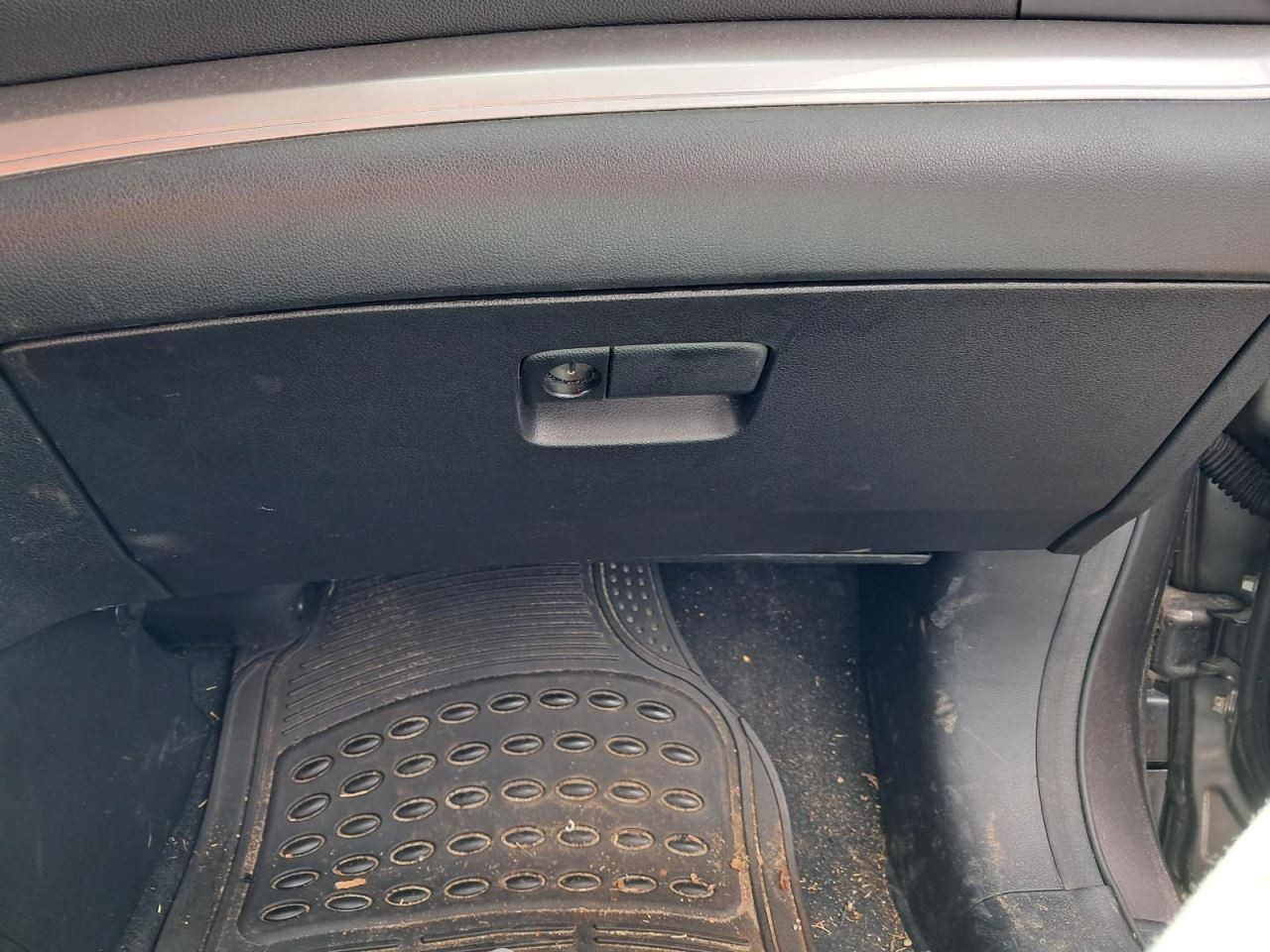CR-V      2015 Glove Box 4739347