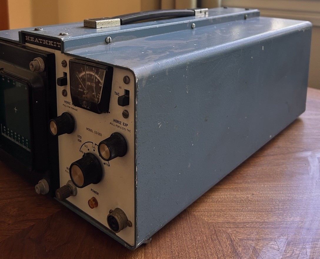 Heathkit CO-1015 Ignition Analyzer CRT Oscilloscope Engine Tester Powers On