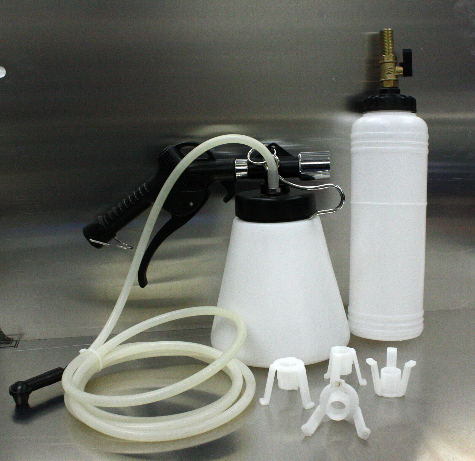 Air Pneumatic Vacuum Auto Brake & Clutch Bleeder Bleeding Fluid Change Tool Kit