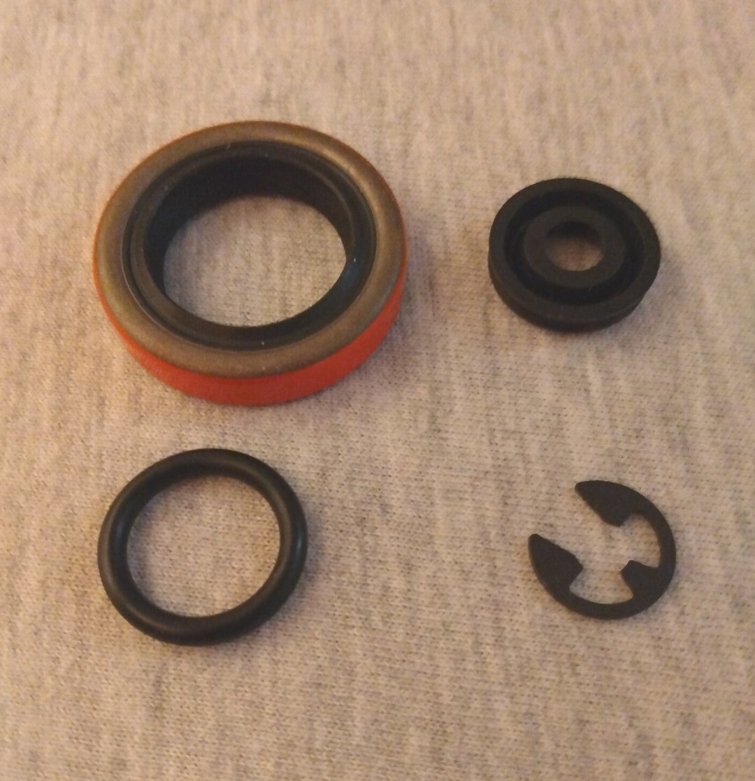 727 904 Shift Shaft selector, Throttle Kickdown Seal, E-Ring and Dipstick O-ring