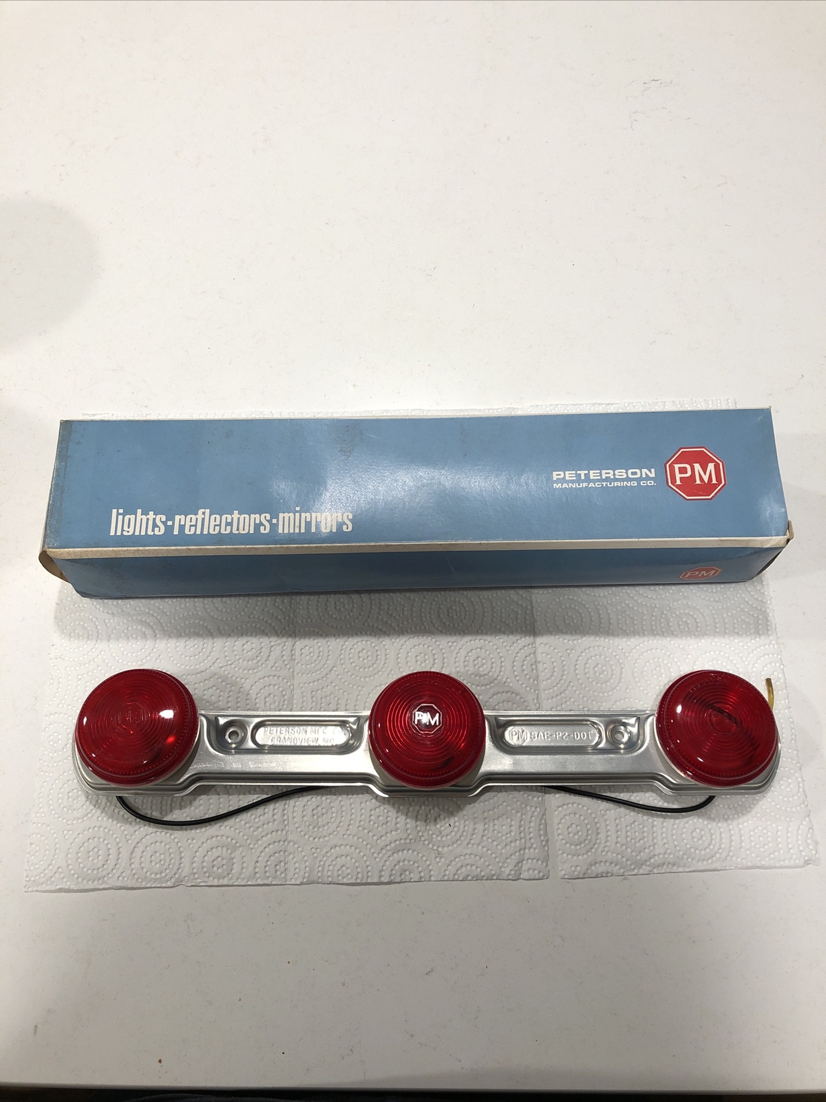 NOS PM Triple Identification Light Truck Tractor Trailer Red 12V