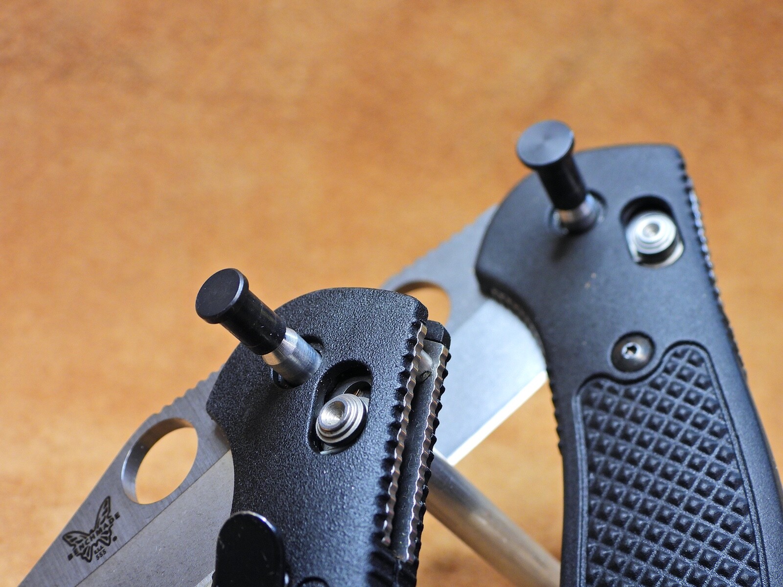 Pivot Alignment Tool for Axis lock knives - Scale Swap Cheat Code for Benchmade